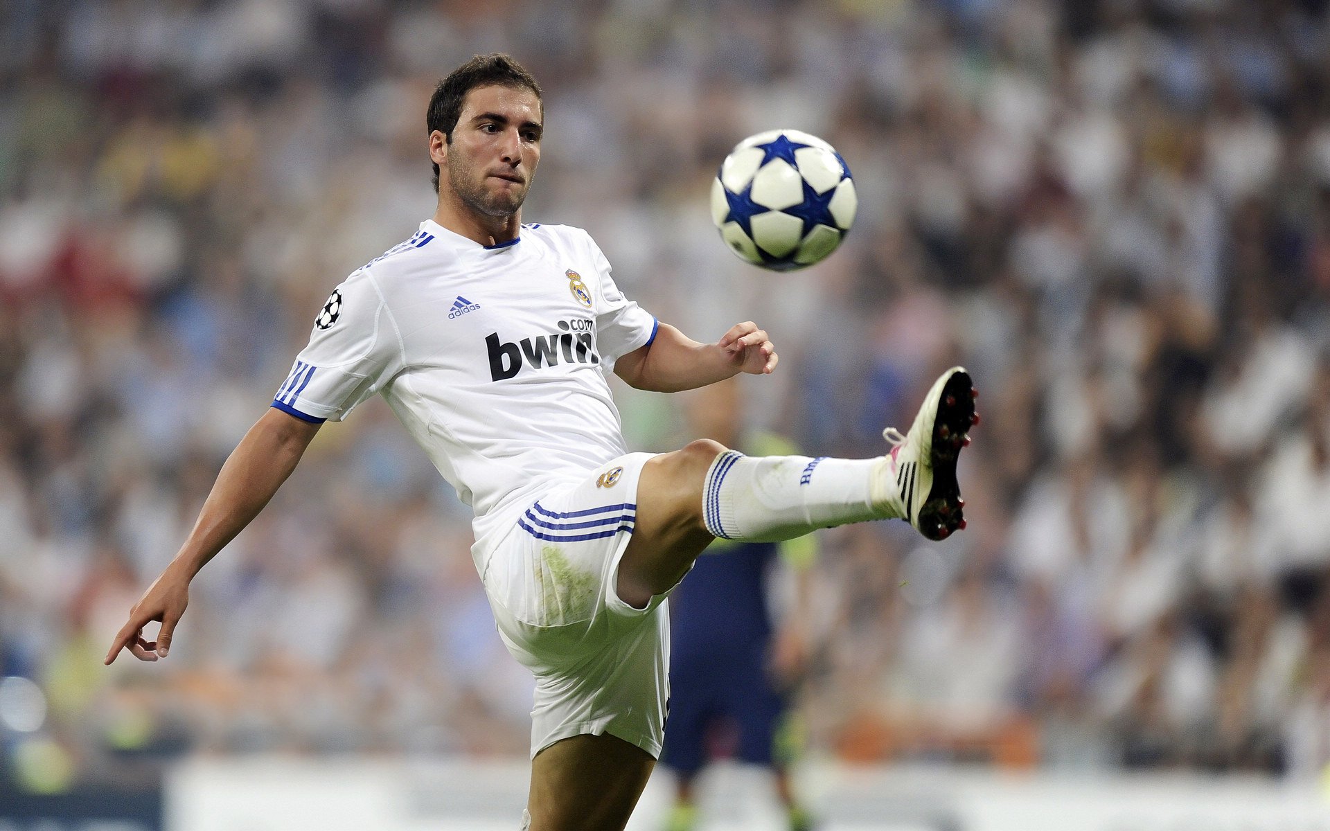 米兰体育app官网-巴西骑手斯蒂芬·巴尔查在巴黎奥运会上获得个人障碍赛银牌，创造历史。